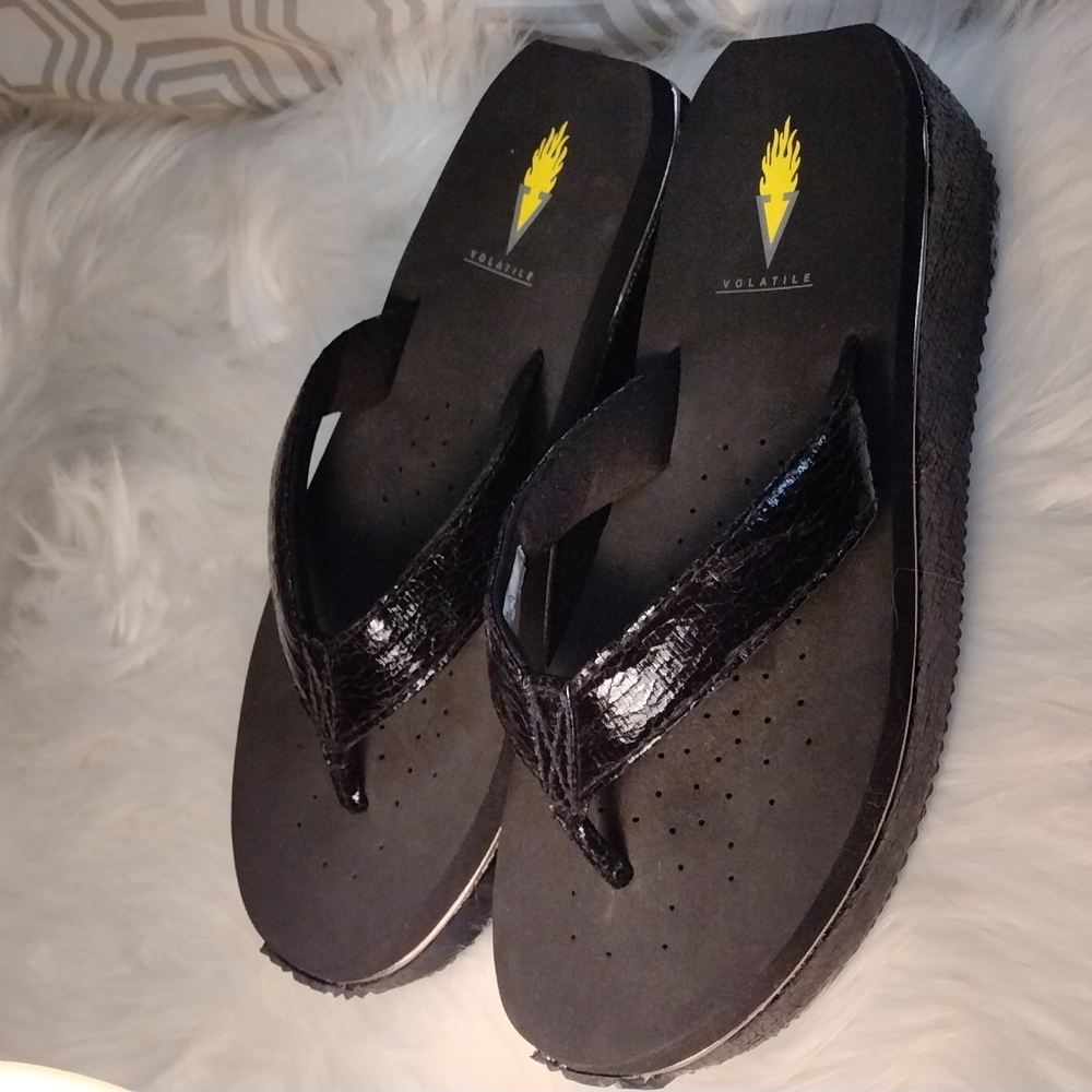 Volatile sandals sz 10 black